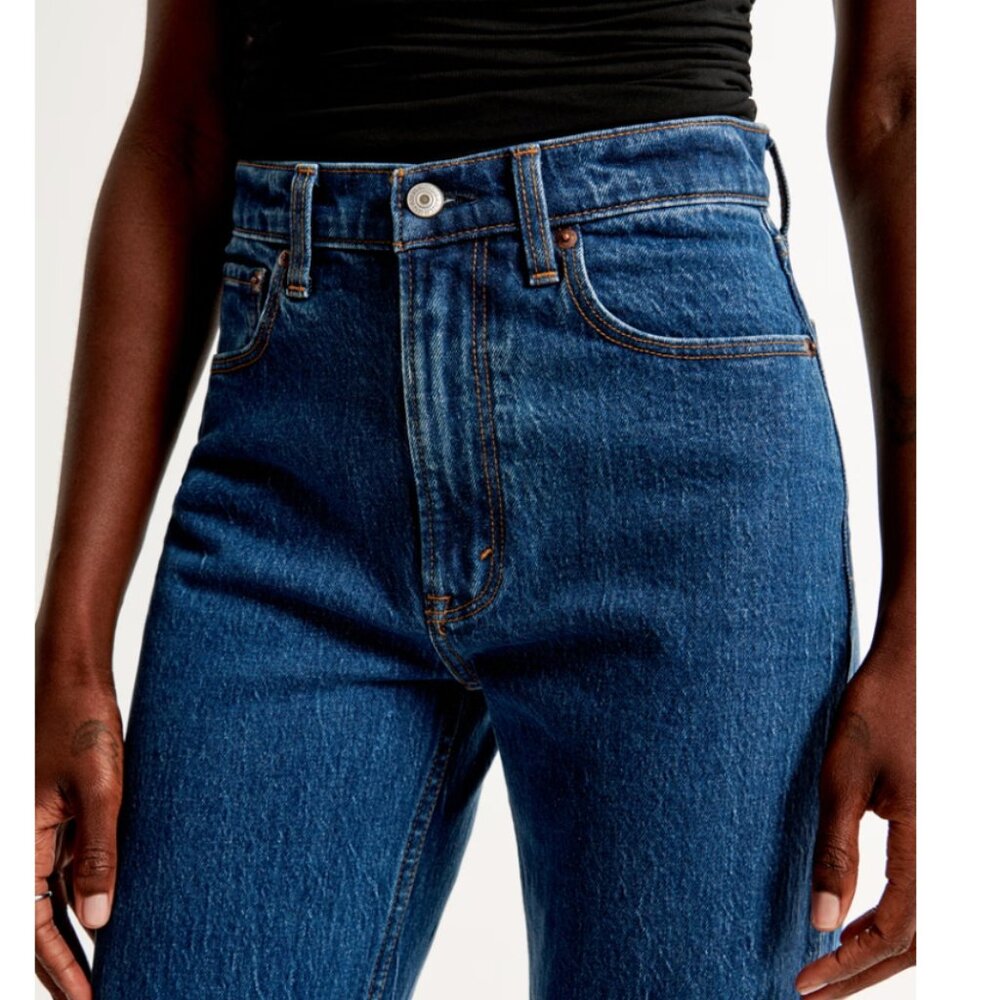 Abercrombie High Rise 90s Relaxed Jean size 25 Short
